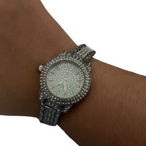 A nice pretty Shein watch and bracelet!!